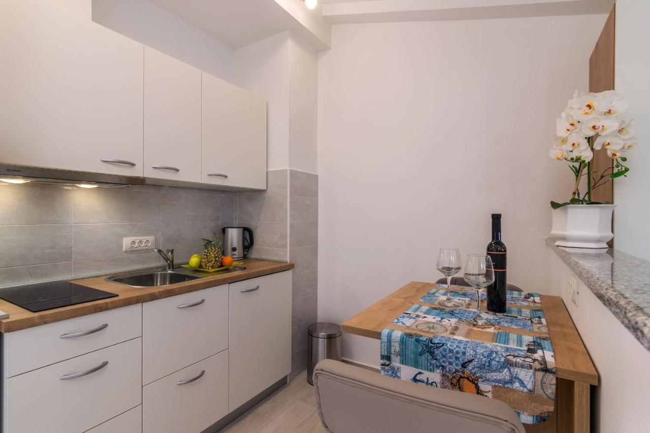 Apartments Korina カンファナル エクステリア 写真