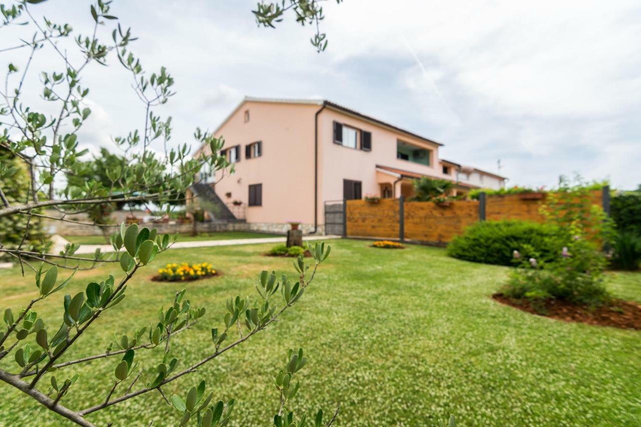 Apartments Korina カンファナル エクステリア 写真